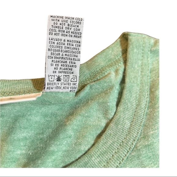 Elf Will Ferrell Does Someone Need A Hug Men’s Graphic T-Shirt - Picture 4 of 5